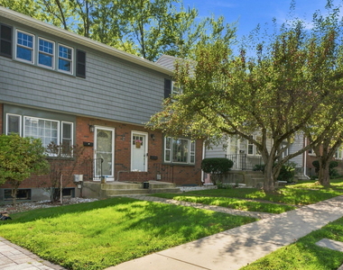 12 Towne House Lane - Photo Thumbnail 1
