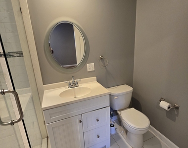 9 Lakeview Avenue - Photo Thumbnail 12