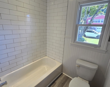 9 Lakeview Avenue - Photo Thumbnail 8