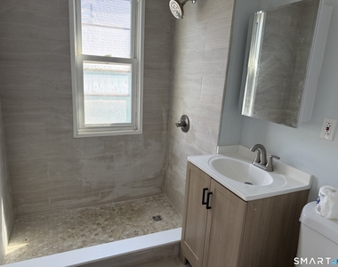 411 Ellis Street - Photo Thumbnail 5