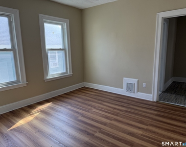 411 Ellis Street - Photo Thumbnail 17