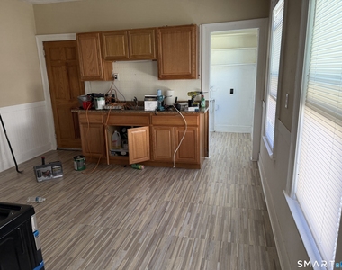 411 Ellis Street - Photo Thumbnail 1