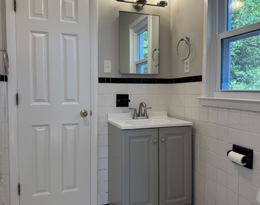 156 Fair Street - Photo Thumbnail 9