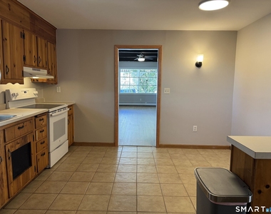 156 Fair Street - Photo Thumbnail 2