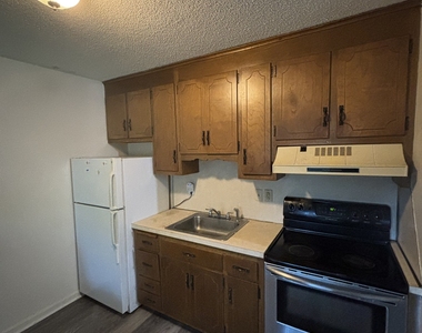 311 East Street - Photo Thumbnail 3