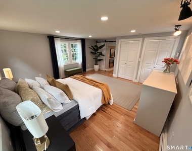 20 Hydelor Avenue - Photo Thumbnail 1