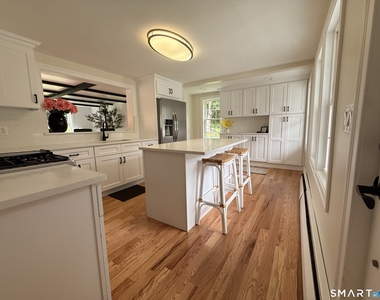 20 Hydelor Avenue - Photo Thumbnail 12