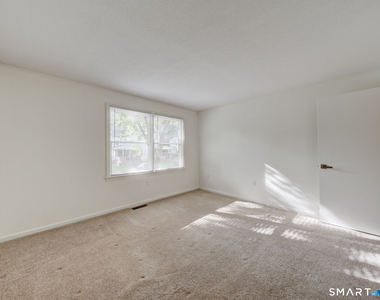 54 Oak Street - Photo Thumbnail 22