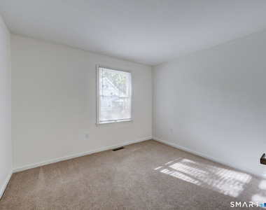 54 Oak Street - Photo Thumbnail 18