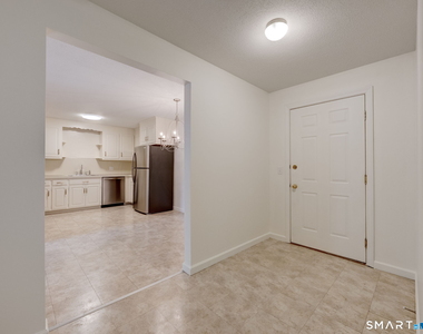 54 Oak Street - Photo Thumbnail 25