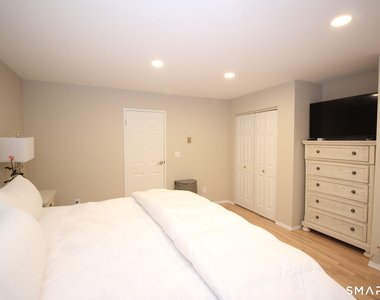 30 Maple Tree Avenue - Photo Thumbnail 12