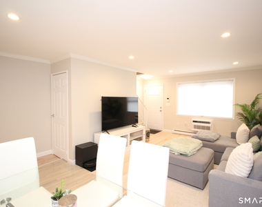 30 Maple Tree Avenue - Photo Thumbnail 2