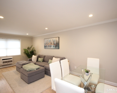 30 Maple Tree Avenue - Photo Thumbnail 4