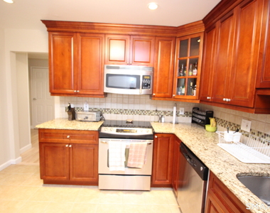 30 Maple Tree Avenue - Photo Thumbnail 7
