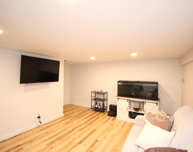 30 Maple Tree Avenue - Photo Thumbnail 19