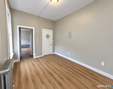 460 Main Street - Photo Thumbnail 4