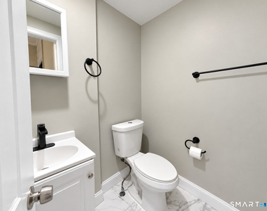 460 Main Street - Photo Thumbnail 6
