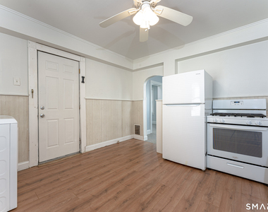 176 Thompson Street - Photo Thumbnail 5