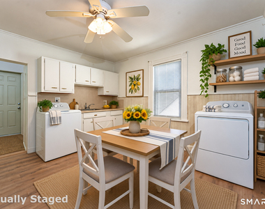 176 Thompson Street - Photo Thumbnail 4