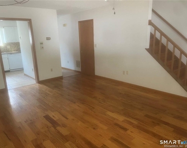 10 Macintosh Lane - Photo Thumbnail 3