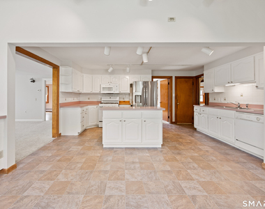 480 Higgins Road - Photo Thumbnail 6