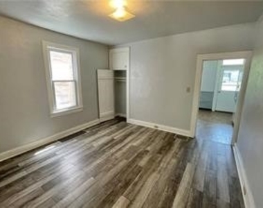 214 Mcclain Ave - Photo Thumbnail 6