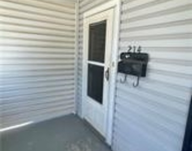 214 Mcclain Ave - Photo Thumbnail 2