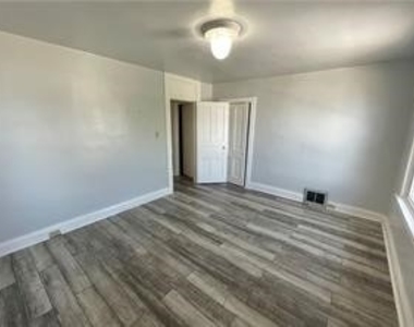 214 Mcclain Ave - Photo Thumbnail 12