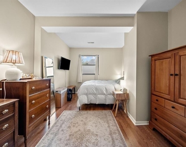 5611 Elmer Street - Photo Thumbnail 19