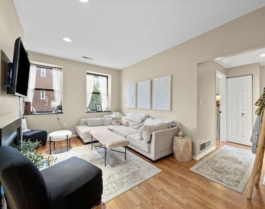 5611 Elmer Street - Photo Thumbnail 6