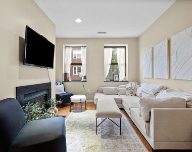 5611 Elmer Street - Photo Thumbnail 4