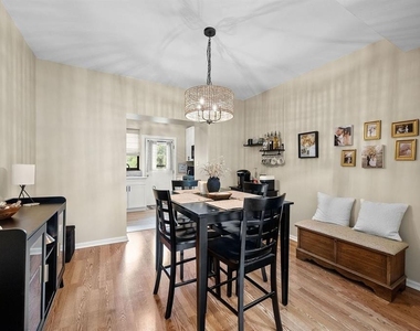 5611 Elmer Street - Photo Thumbnail 8