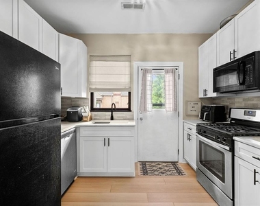 5611 Elmer Street - Photo Thumbnail 12