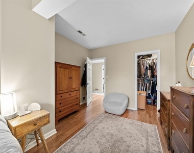 5611 Elmer Street - Photo Thumbnail 20
