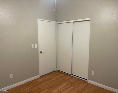 4805 White Aspen Avenue - Photo Thumbnail 19