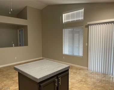4805 White Aspen Avenue - Photo Thumbnail 6