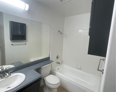 4805 White Aspen Avenue - Photo Thumbnail 27