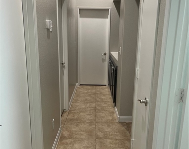 4805 White Aspen Avenue - Photo Thumbnail 24