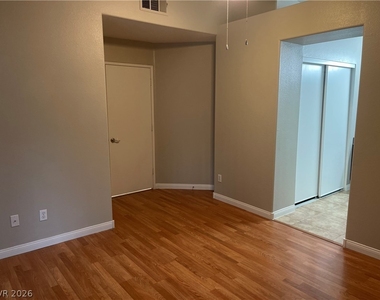4805 White Aspen Avenue - Photo Thumbnail 16