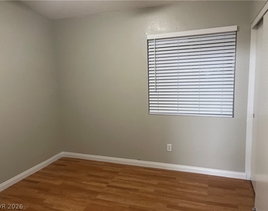 4805 White Aspen Avenue - Photo Thumbnail 22