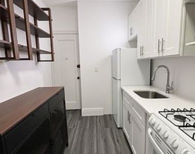 18 King Street - Photo Thumbnail 4