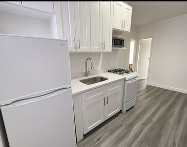18 King Street - Photo Thumbnail 3