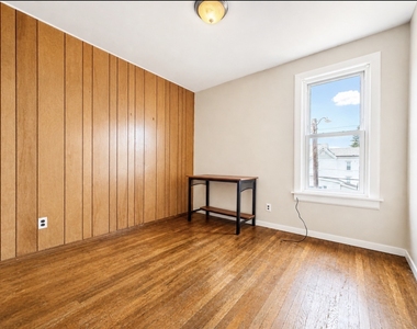 16 Highland Ave - Photo Thumbnail 7