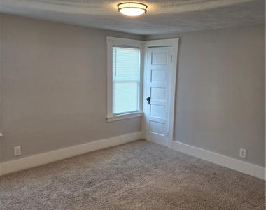 227 W Ivy Street - Photo Thumbnail 13
