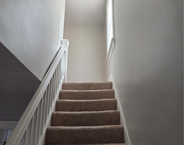 227 W Ivy Street - Photo Thumbnail 15