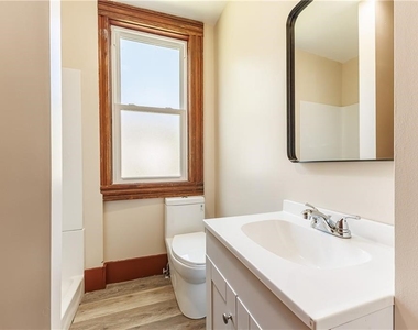 268 Lyndhurst Street - Photo Thumbnail 7