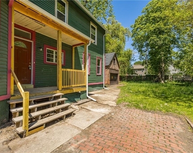 268 Lyndhurst Street - Photo Thumbnail 8