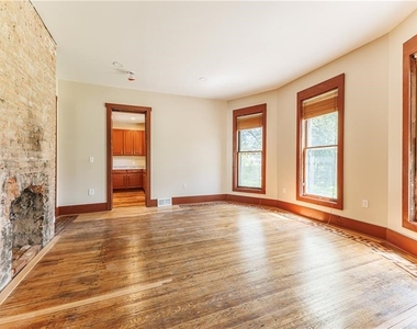 268 Lyndhurst Street - Photo Thumbnail 1