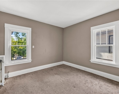 41 Crestwood Avenue - Photo Thumbnail 19