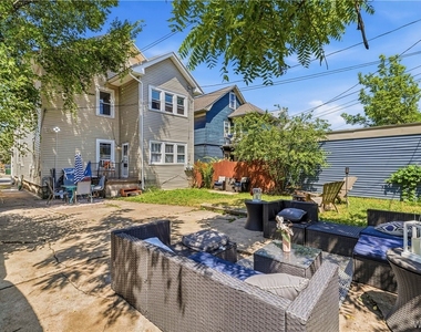 41 Crestwood Avenue - Photo Thumbnail 7